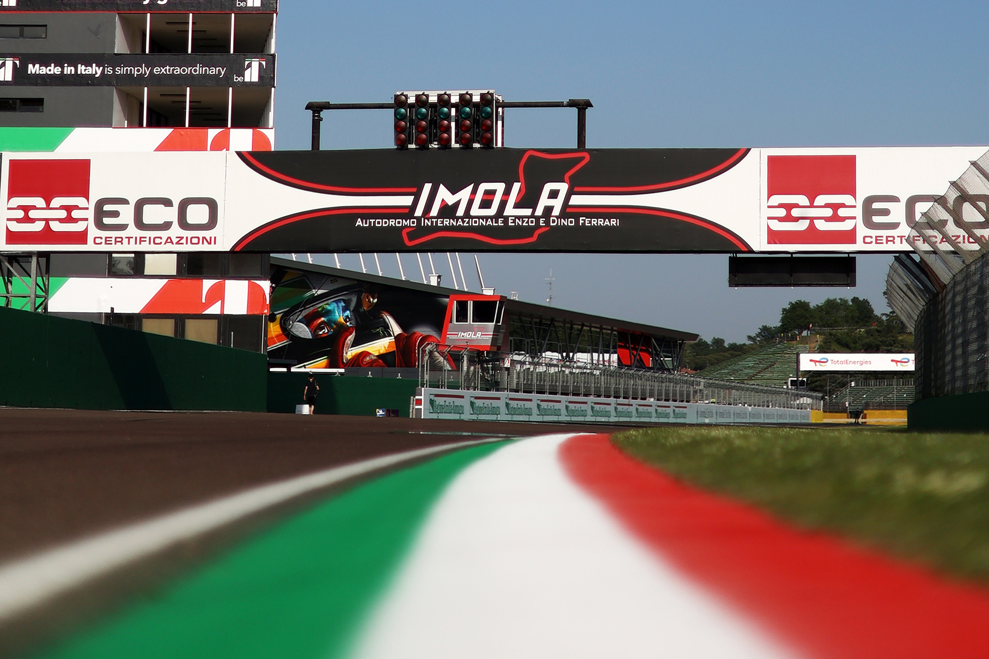 Il rettilineo dell'Autodromo di Imola nell'ultima edizione dell'ELMS (© ELMS)