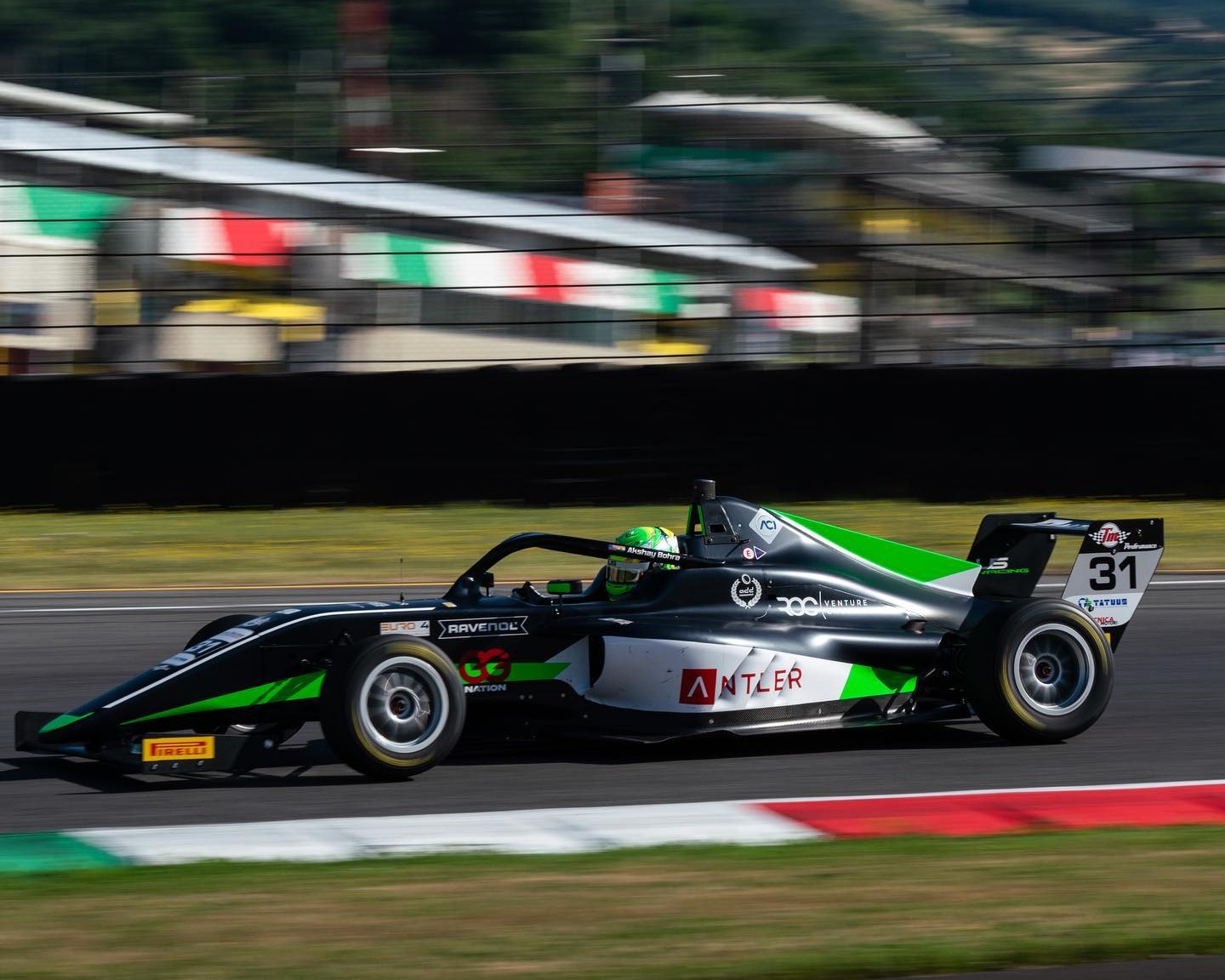 Akshay Bohra in azione al Mugello con la Tatuus di US Racing