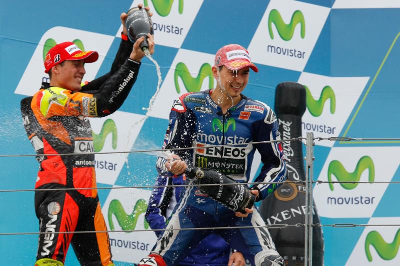 Aleix Espargarò sul podio ad Aragon nel 2014. La prima volta in assoluto in MotoGP