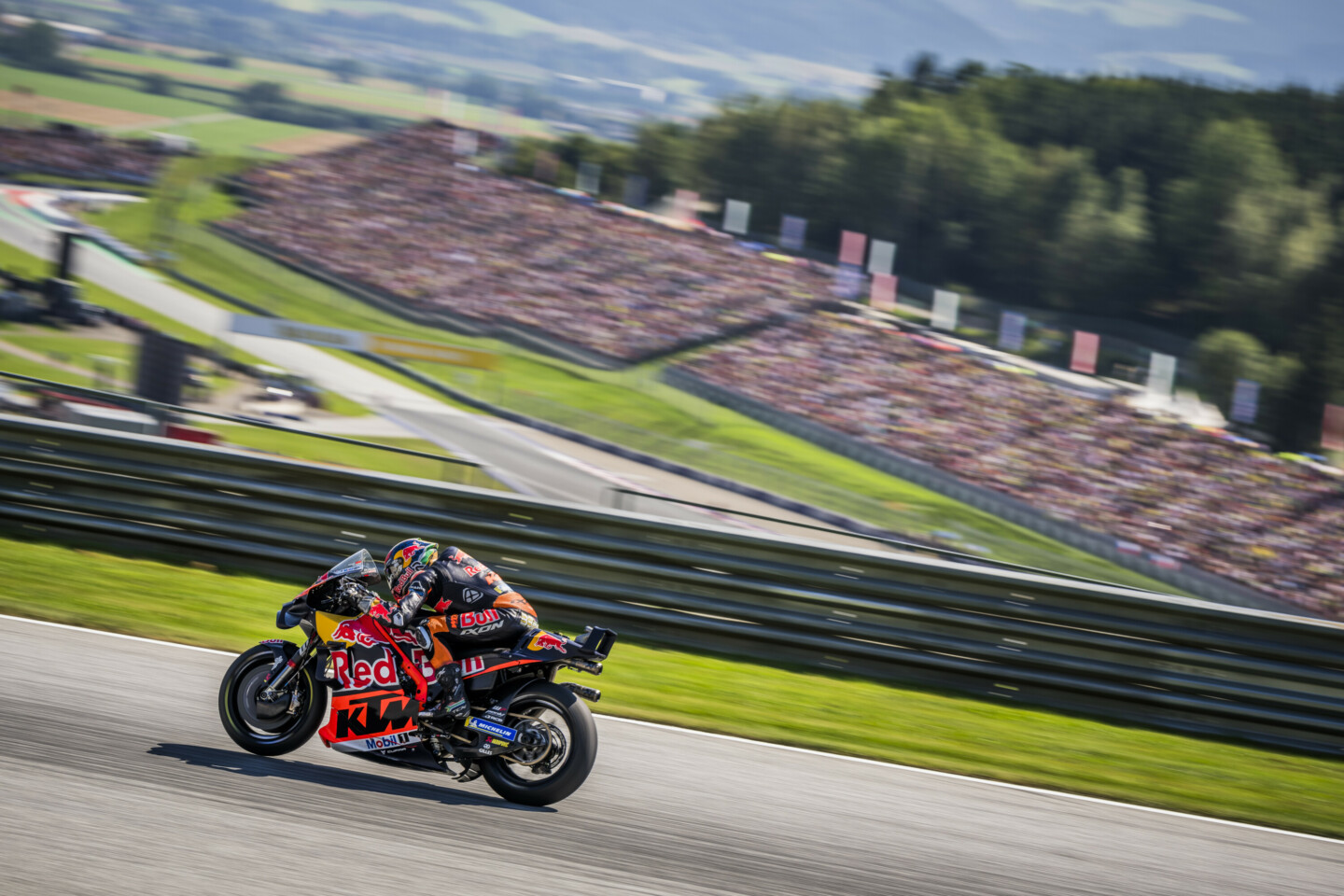 Il Red Bull Ring in Austria, circuito in cui si disputerà l'undicesimo GP