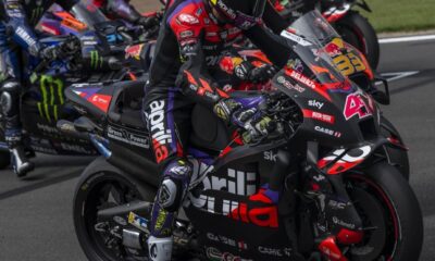 MotoGP Silverstone 2024, Aleix Espargarò su Aprilia è il padrone delle qualifiche (© Instagram Aprilia)