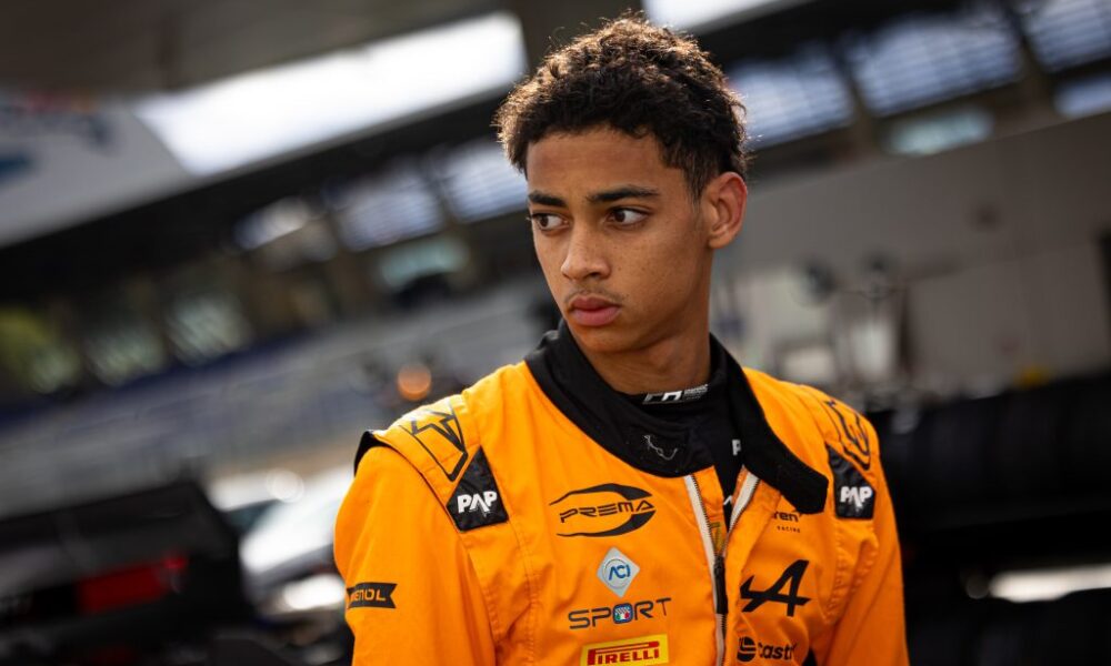 Ugo Ugochucku, pilota McLaren Academy che corre nella FRECA