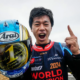 Ai Ogura mentre festeggia il titolo 2024 della Moto2 conquistato in Thailandia