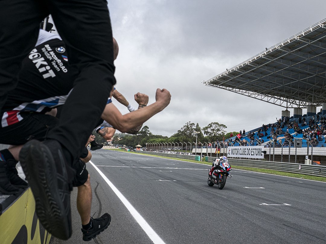 Razgatlioglu durante il Round dell'Estoril della WSBK