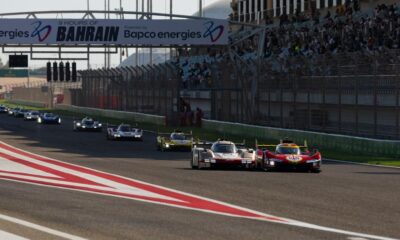 La battaglia tra Porsche e Ferrari nel rettilineo del Bahrain International Circuit (© WEC)