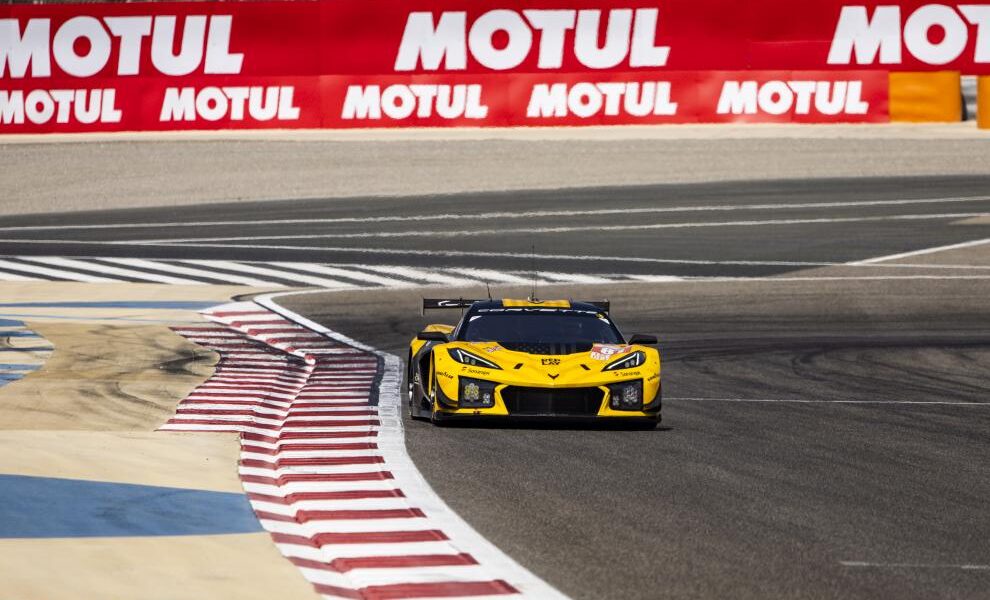 La #81 Corvette in testa alla 8 Ore del Bahrain (© WEC)