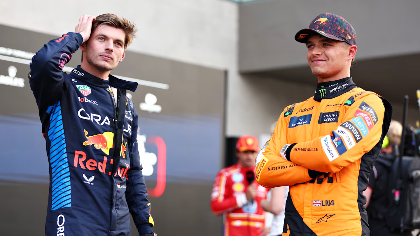 Lando Norris e Max Verstappen durante il GP del Messico 2024