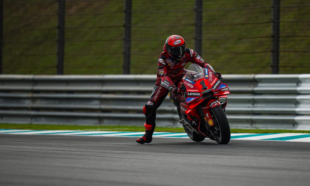 Pecco Bagnaia in azione a Sepang durante il GP di Malesia 2024