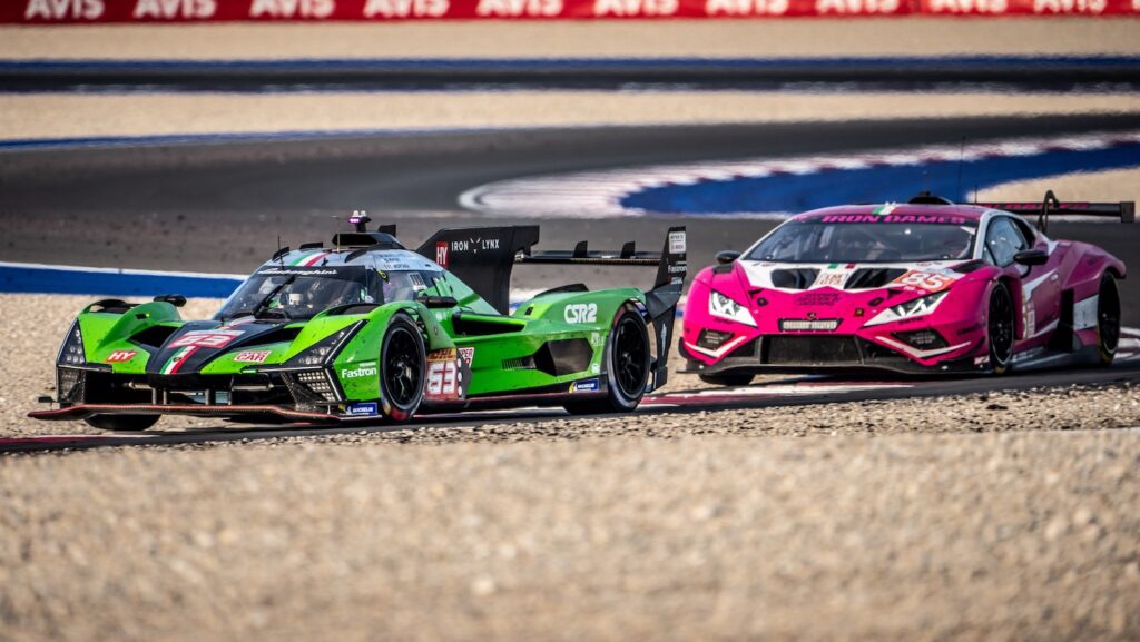 La SC63 e la Huracán Iron Dames in Qatar (© Lamborghini)