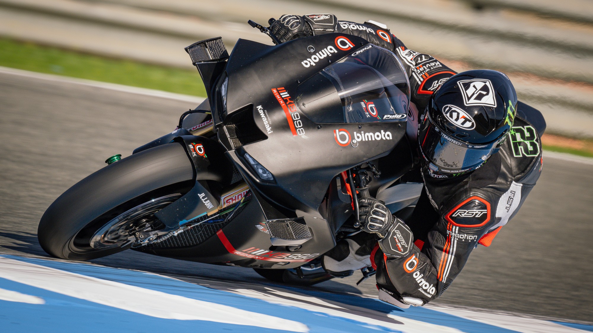 Alex Lowes nei test di Jerez sulla Bimota (© WorldSBK)