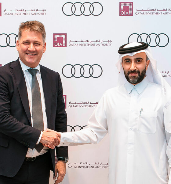 Dollner, CEO di AUDI AG e Al-Sowaidi, CEO di QIA. Audi vende quote del team F1 al fondo sovrano del Qatar (© Audi)