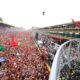 Leclerc davanti al tripudio del pubblico di Monza (© F1.com)