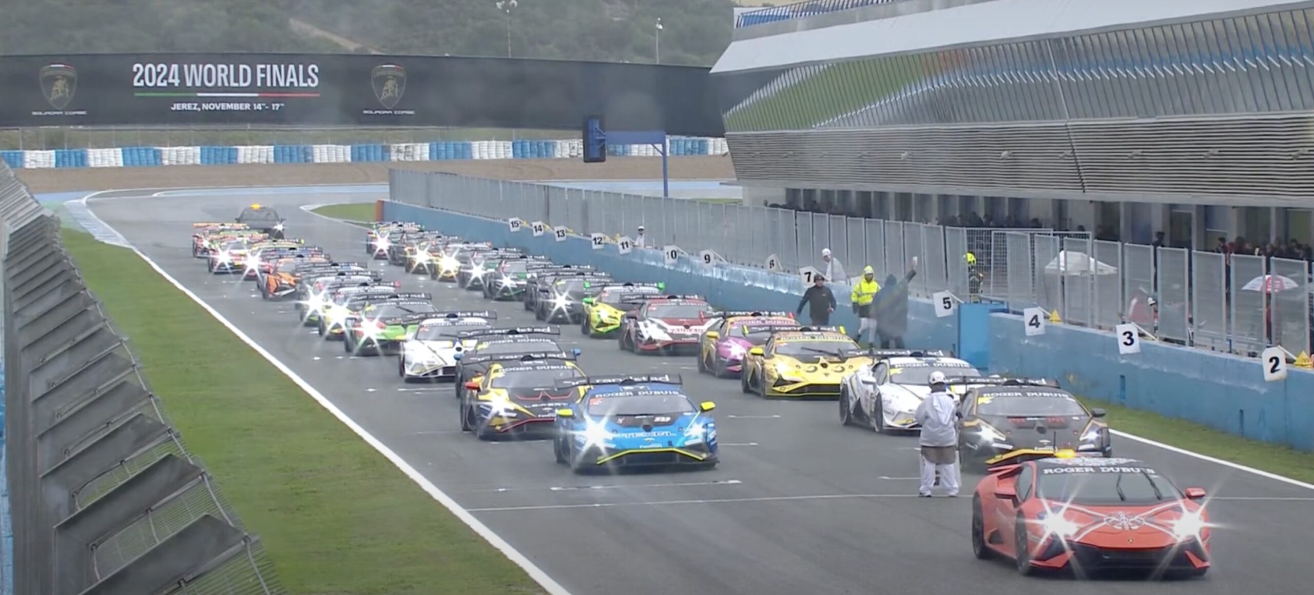 Lamborghini Super Trofeo Europa, la partenza di gara 1 a Jerez (© Lamborghini)