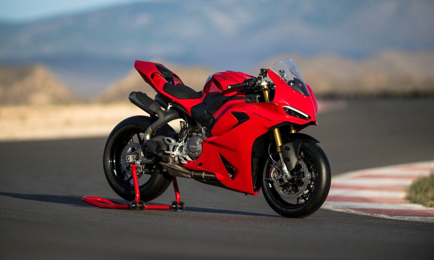 ducati panigale v2