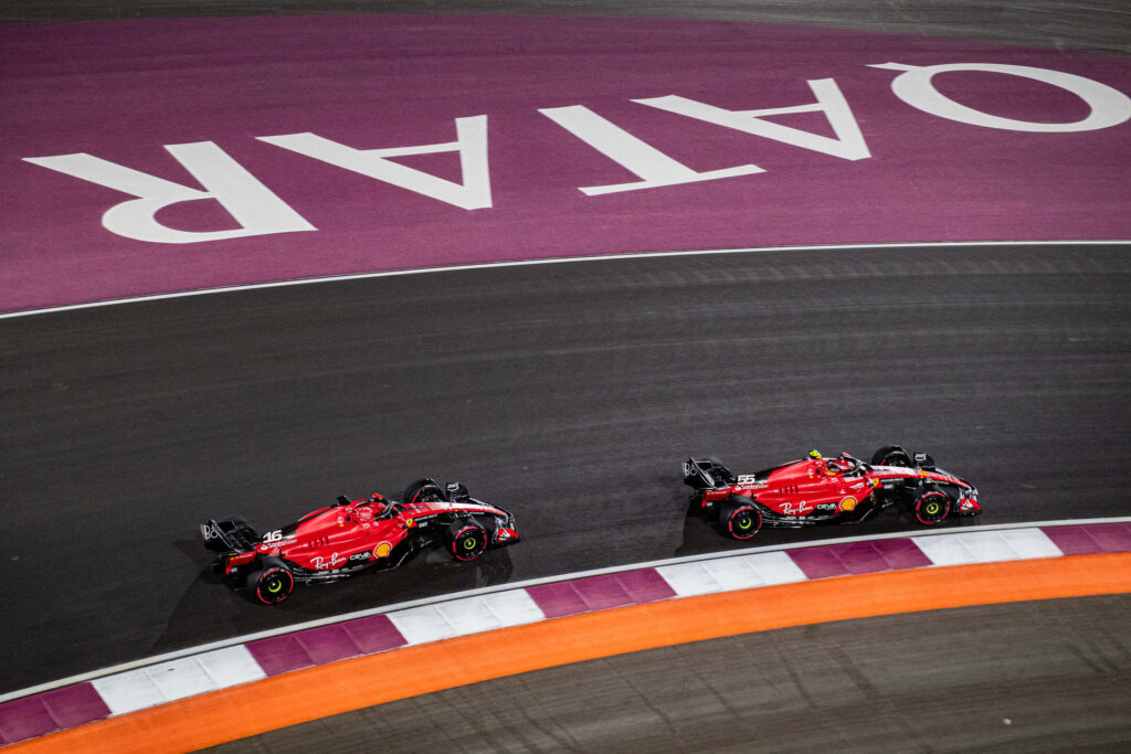 Sainz e Leclerc in Qatar nel 2023 (© x.com Scuderia Leclerc)