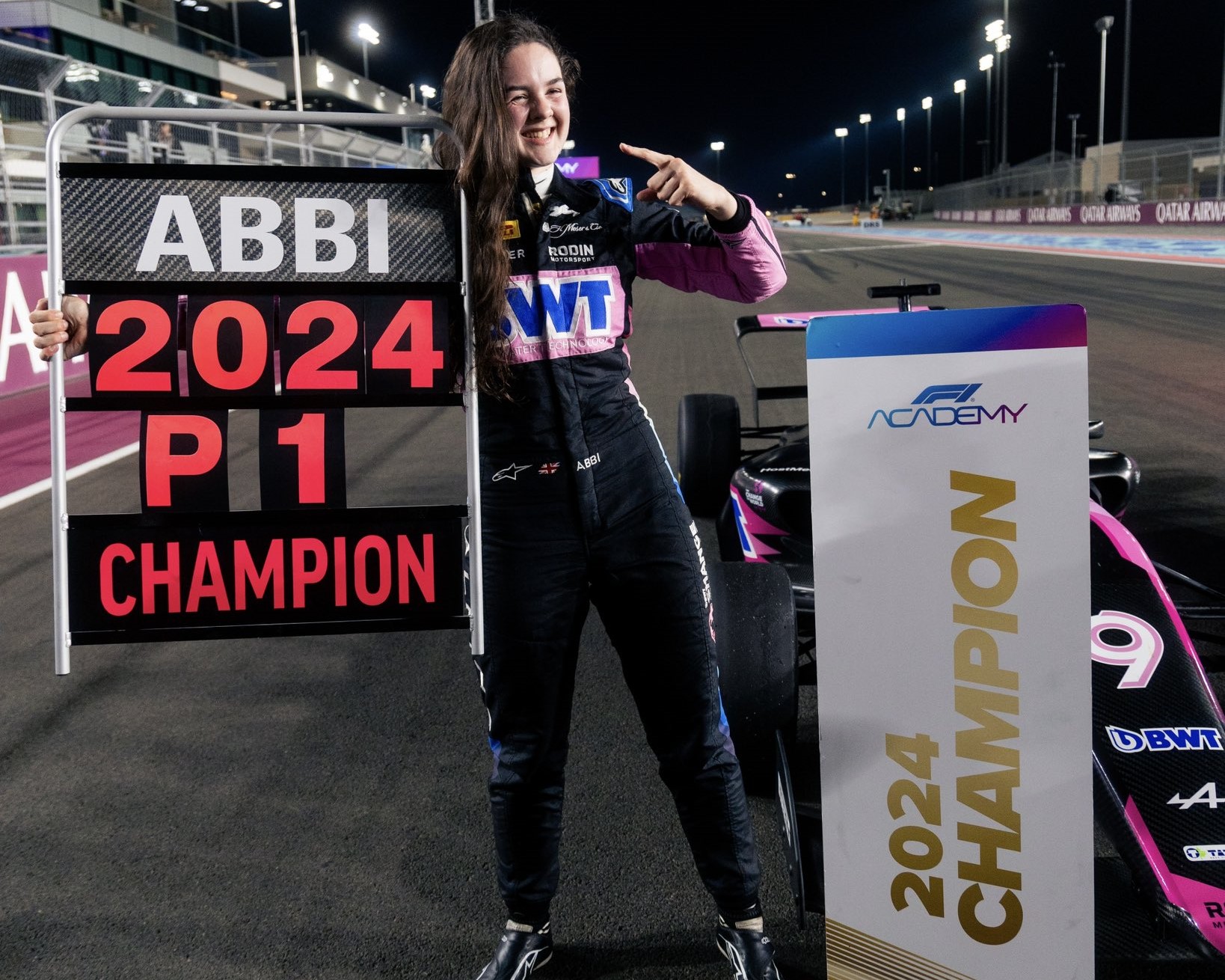 Abbi Pulling campionessa 2024 della F1 Academy, dopo Gara 1 in Qatar