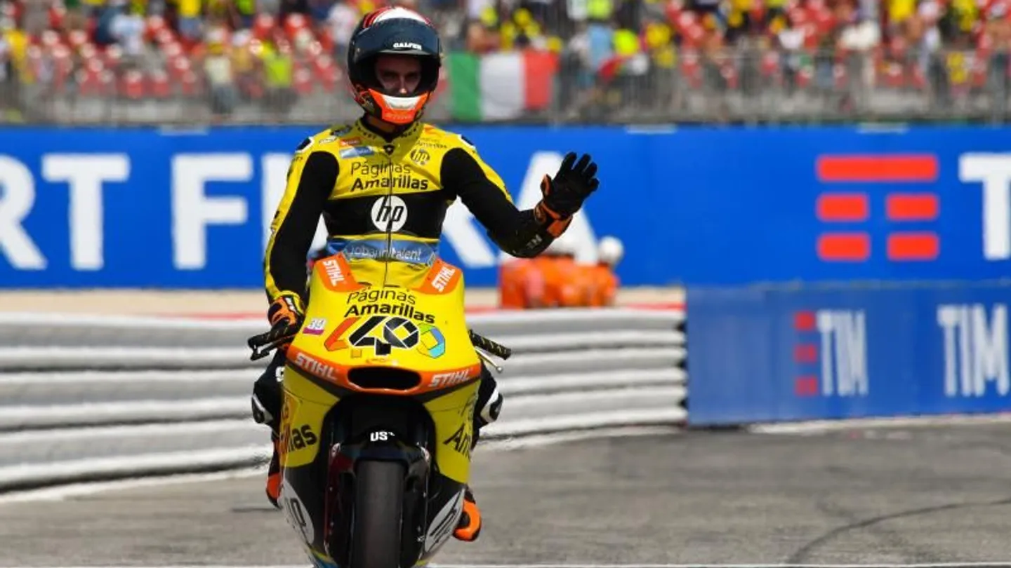 Alex Rins sulla Kalex Moto2 del Team Pons