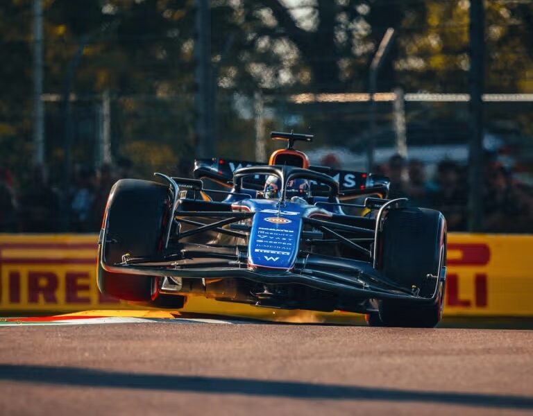 Alexander Albon durante il GP di Imola 2024