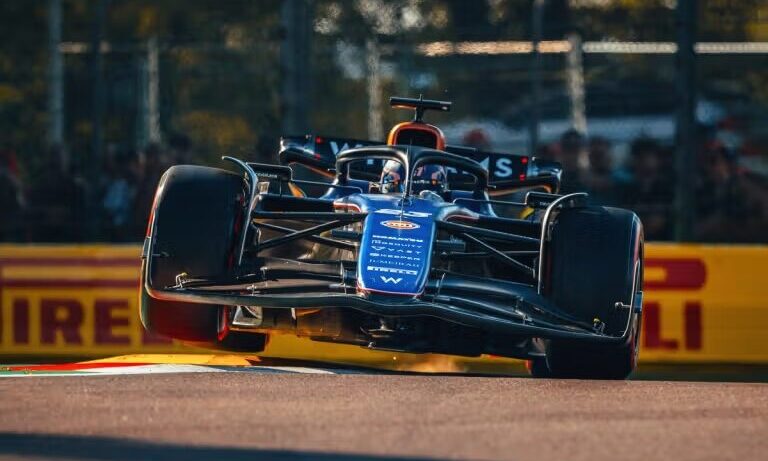 Alexander Albon durante il GP di Imola 2024