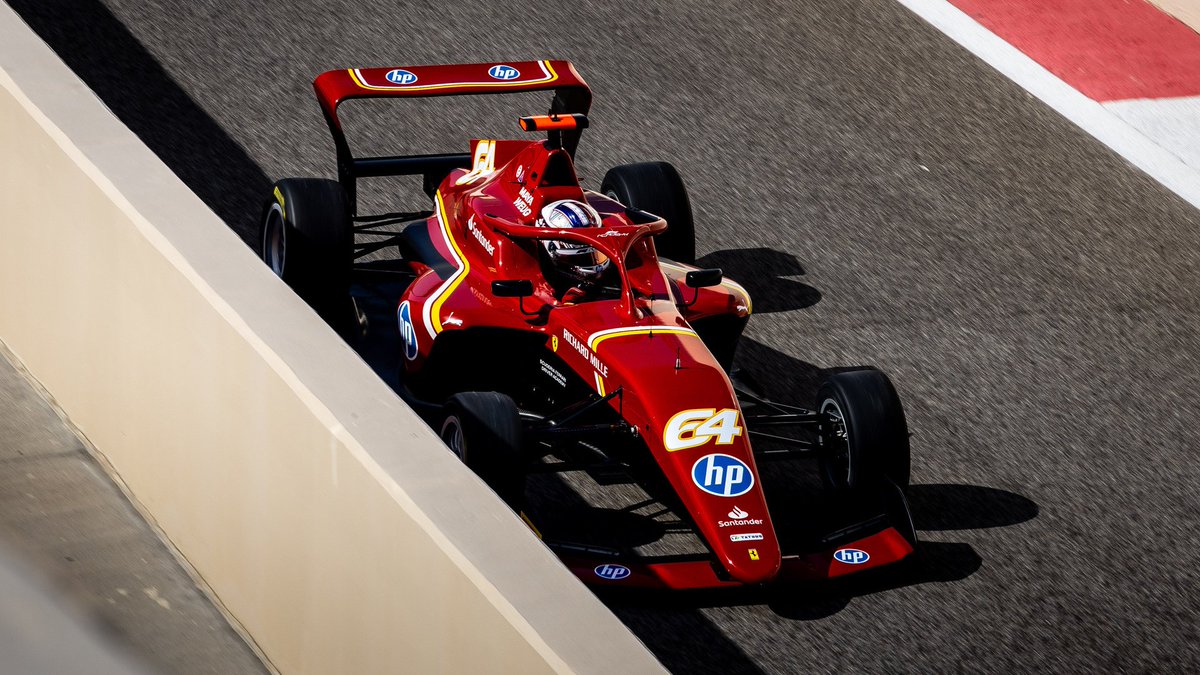 Maya Weug in azione ad Abu Dhabi durante l'ultimo round della F1 Academy