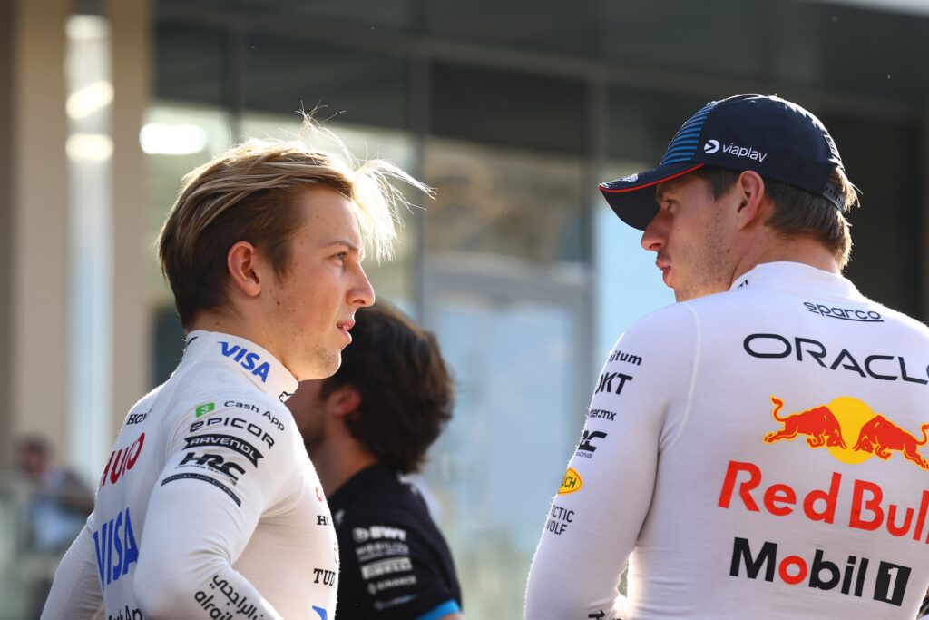 Liam Lawson e Max Verstappen ad Abu Dhabi. Futuri compagni di squadra? (© Red Bull Content Pool)