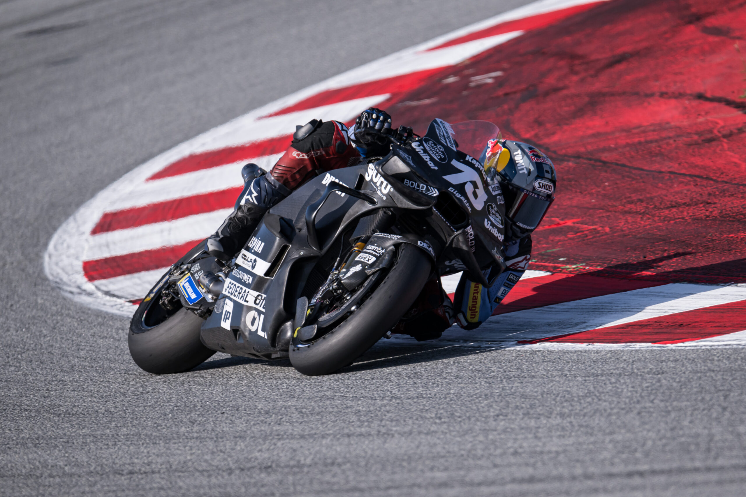 Alex Marquez in azione a Barcellona durante i test di fine stagione con la GP24 