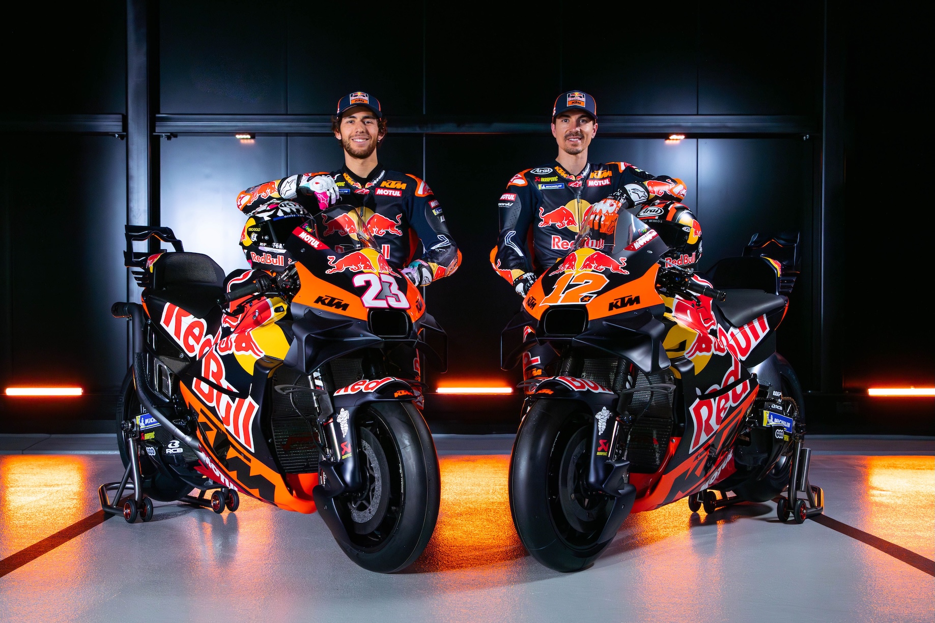 Enea Bastianini e Maverick Vinales sulle KTM RC16 Tech3 2025 (© KTM Tech3)