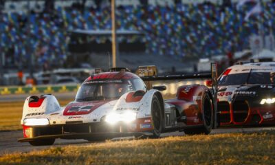 La Porsche Penske #7 in testa alla 21ª ora della 24 Ore di Daytona 2025 (© Porsche Motorsport)