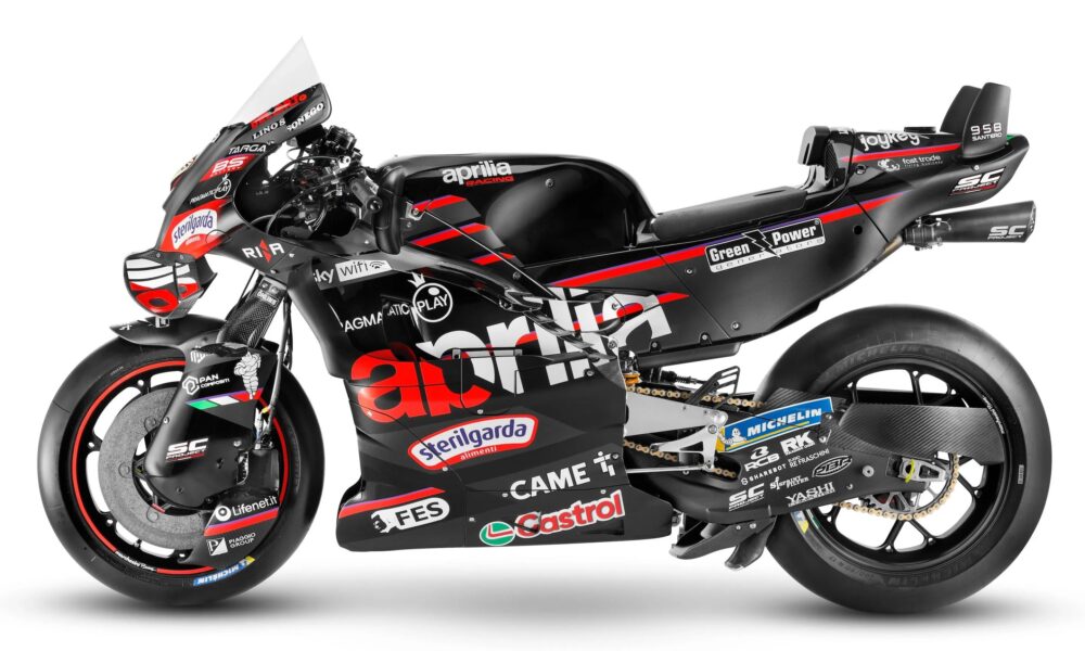 La vista laterale della nuova Aprilia RS-GP 25 (© Aprilia)