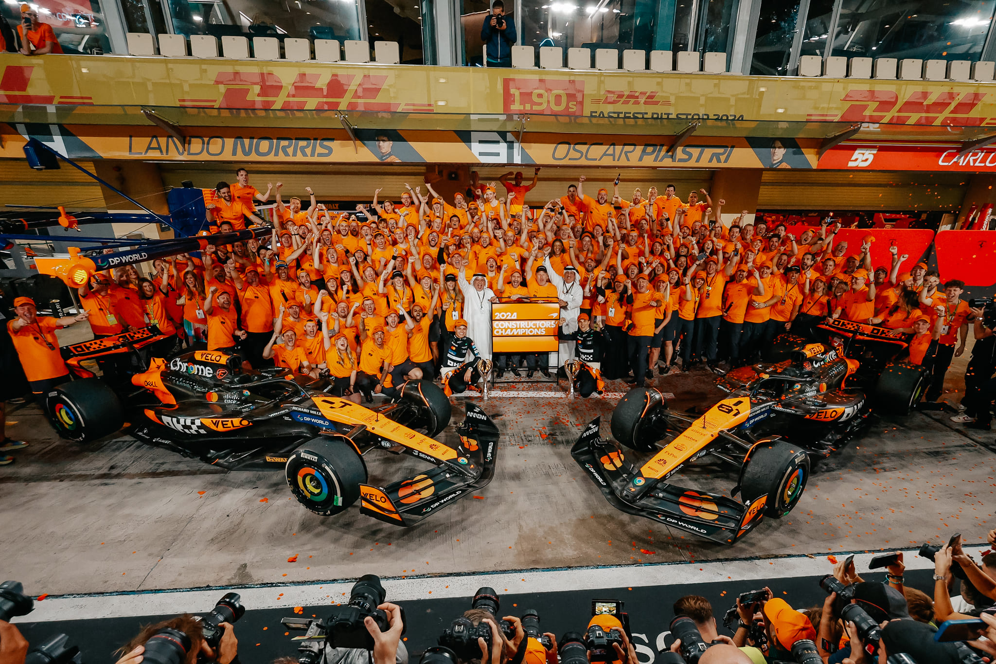 Il Team McLaren festeggia il titolo costruttori 2024