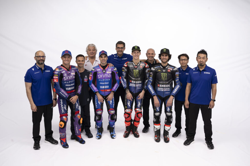 La squadra Yamaha al completo