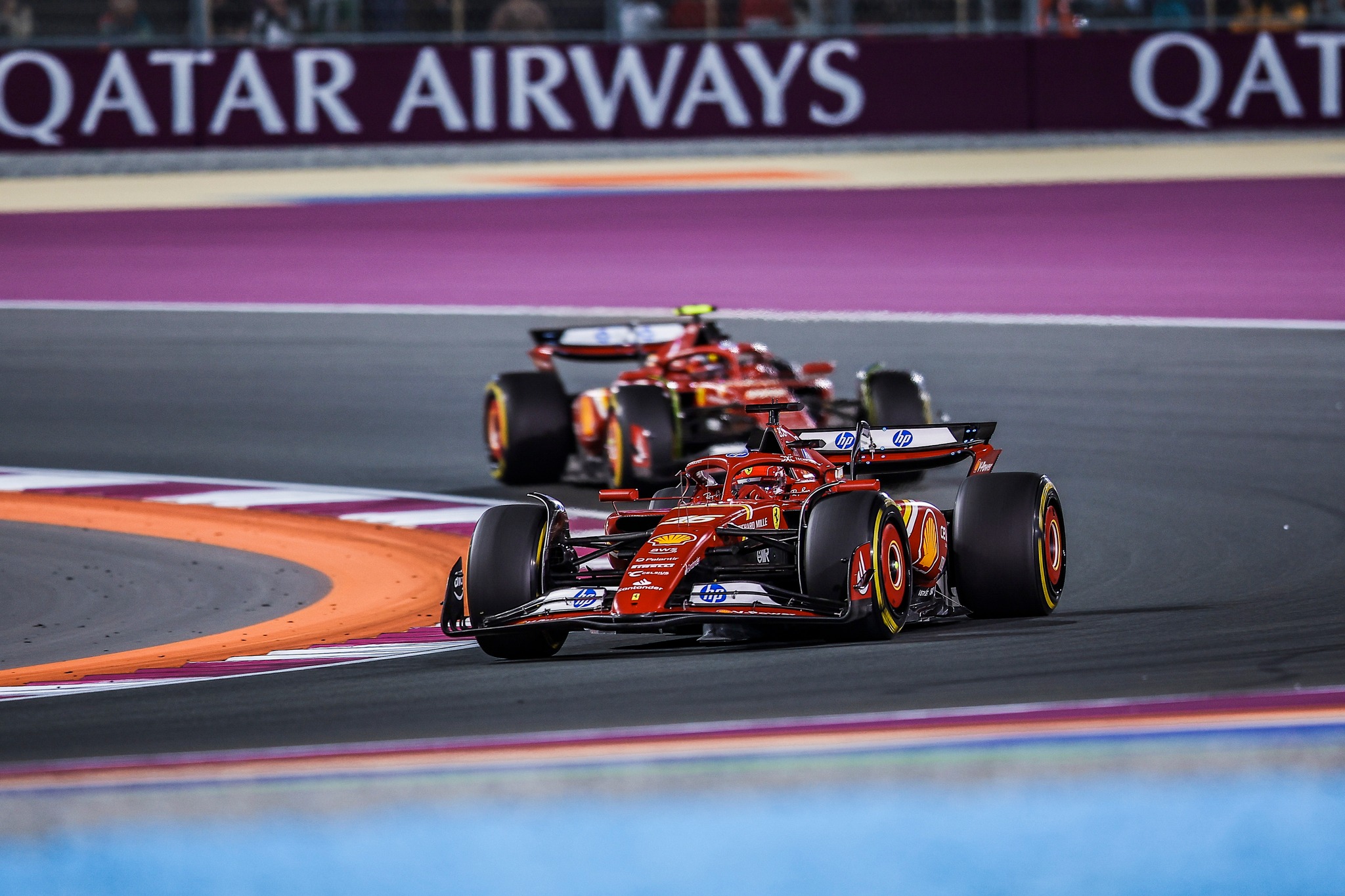 Le due SF-24 di Leclerc e Sainz insieme in Qatar