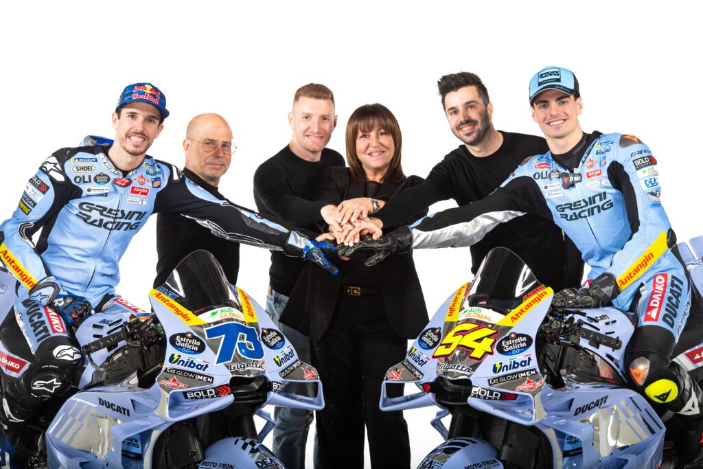 Alex Marquez, Carlo Merlini, Lorenzo Gresini, Nadia Padovani, Michele Masini e Fermin Aldeguer (© Gresini Racing)