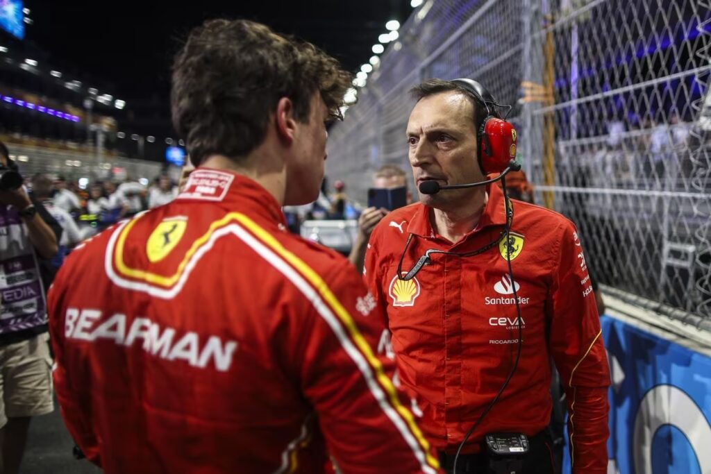 Riccardo Adami in griglia con Oliver Bearman in Arabia Saudita (© Ferrari)