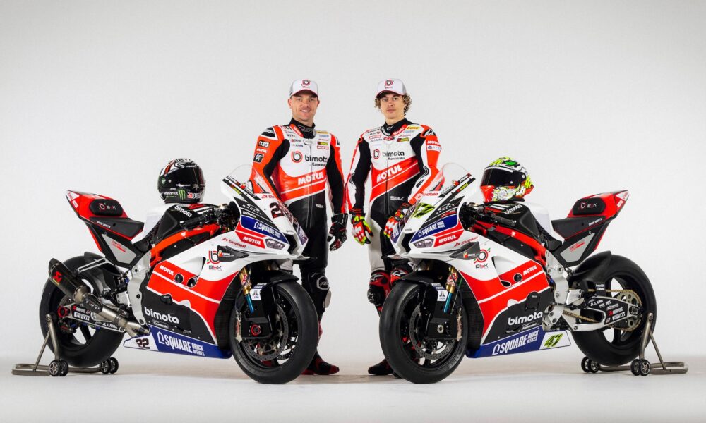 Alex Lowes e Axel Bassani con la Bimota KB 998 Rimini 2025 (© Bimota BbKRT)