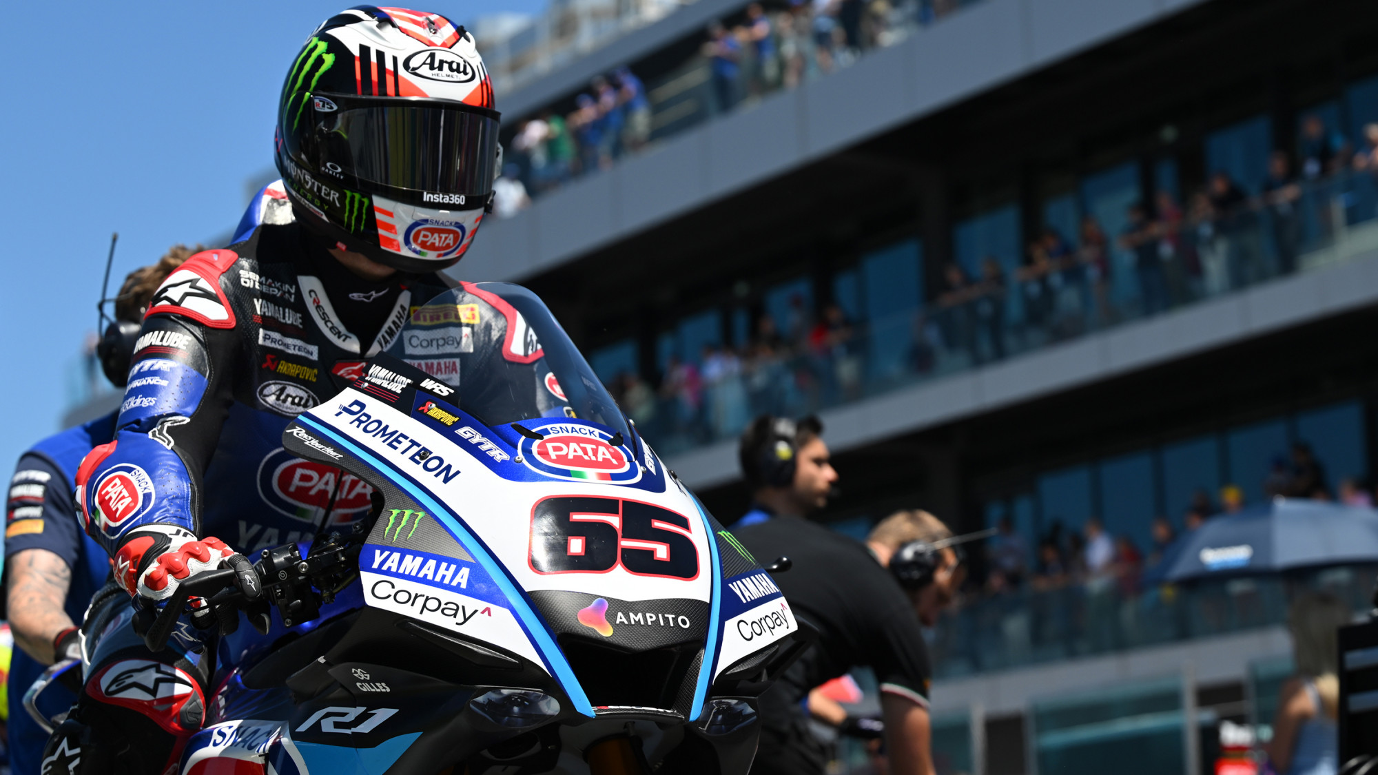 Jonathan Rea, pilota del Team Pata Maxus Yamaha in WSBK