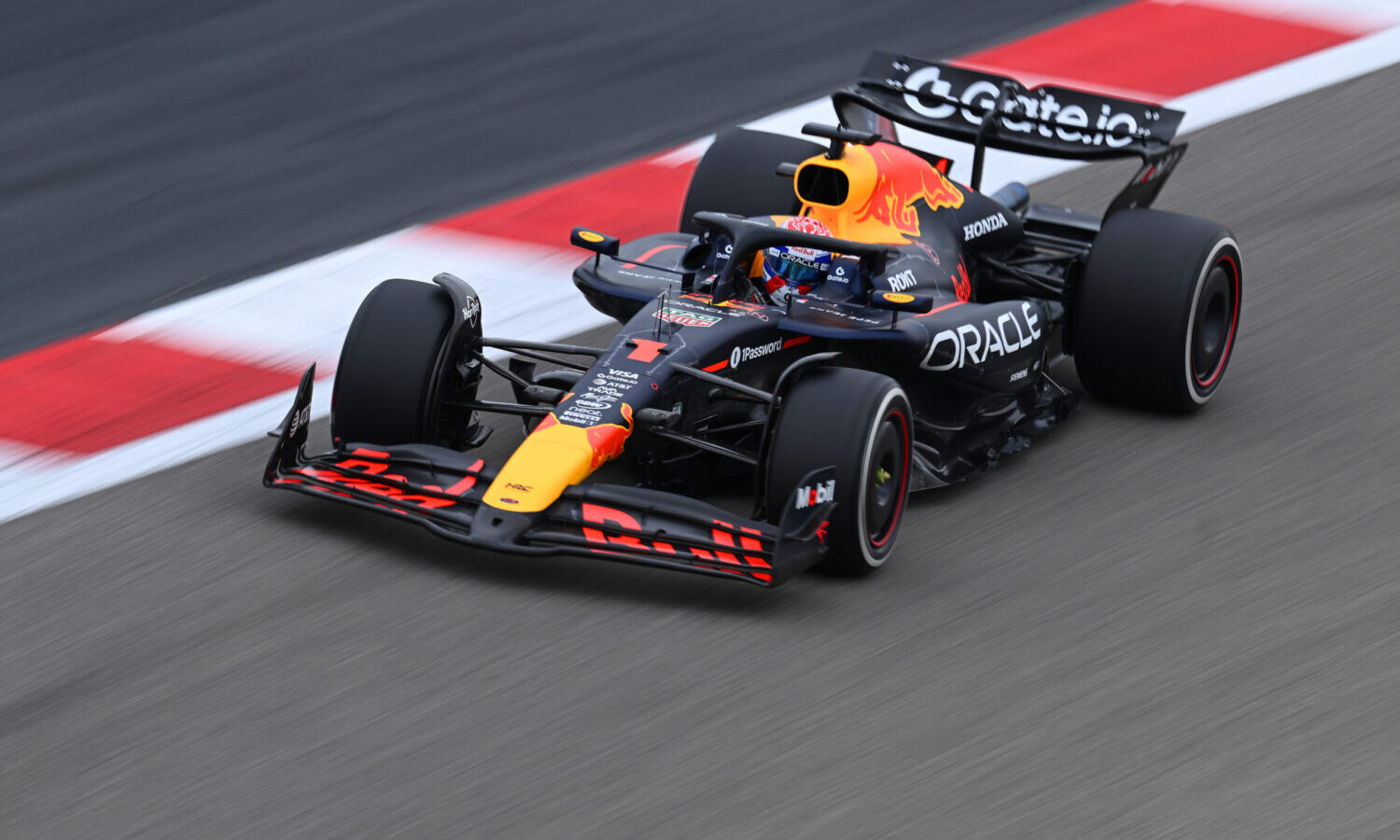 verstappen test bahrain f1