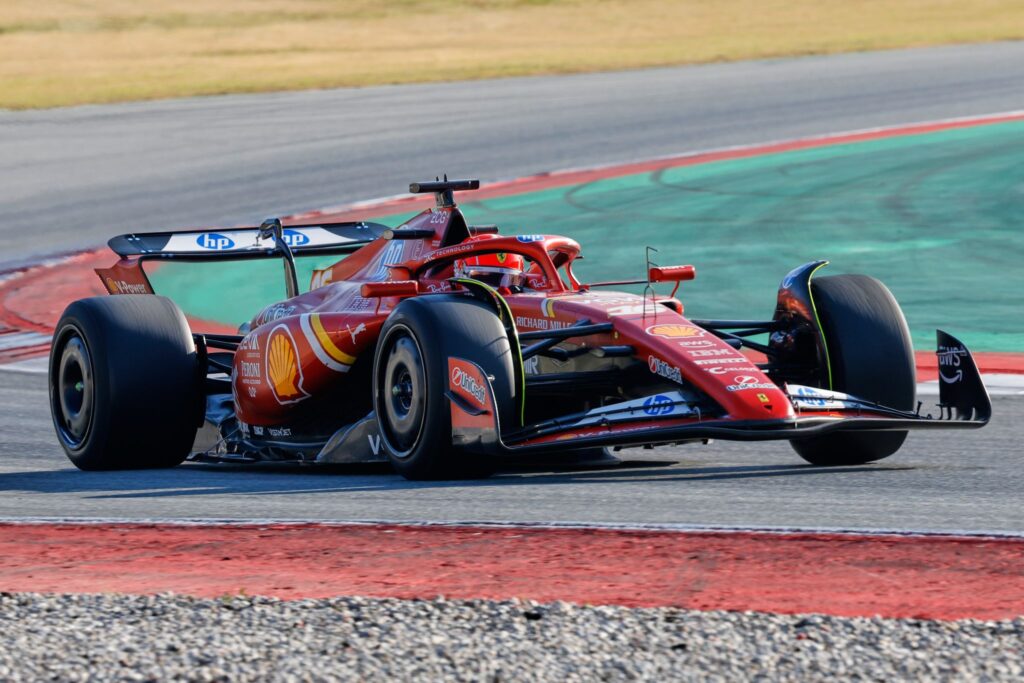 Charles Leclerc impegnato nella seconda giornata dei test Pirelli 2026 (© Pirelli Media)