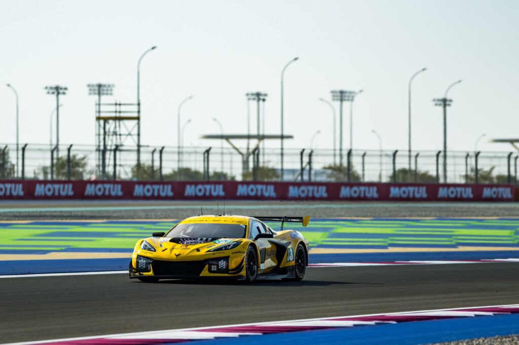 La Corvette #33 durante il prologo WEC 2025 (© TF Sport)