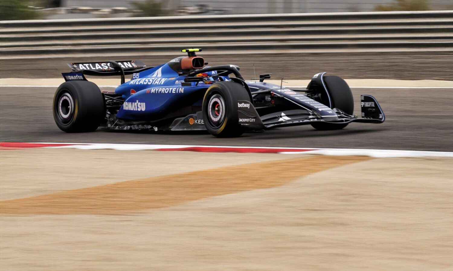 sainz test f1 bahrain 2