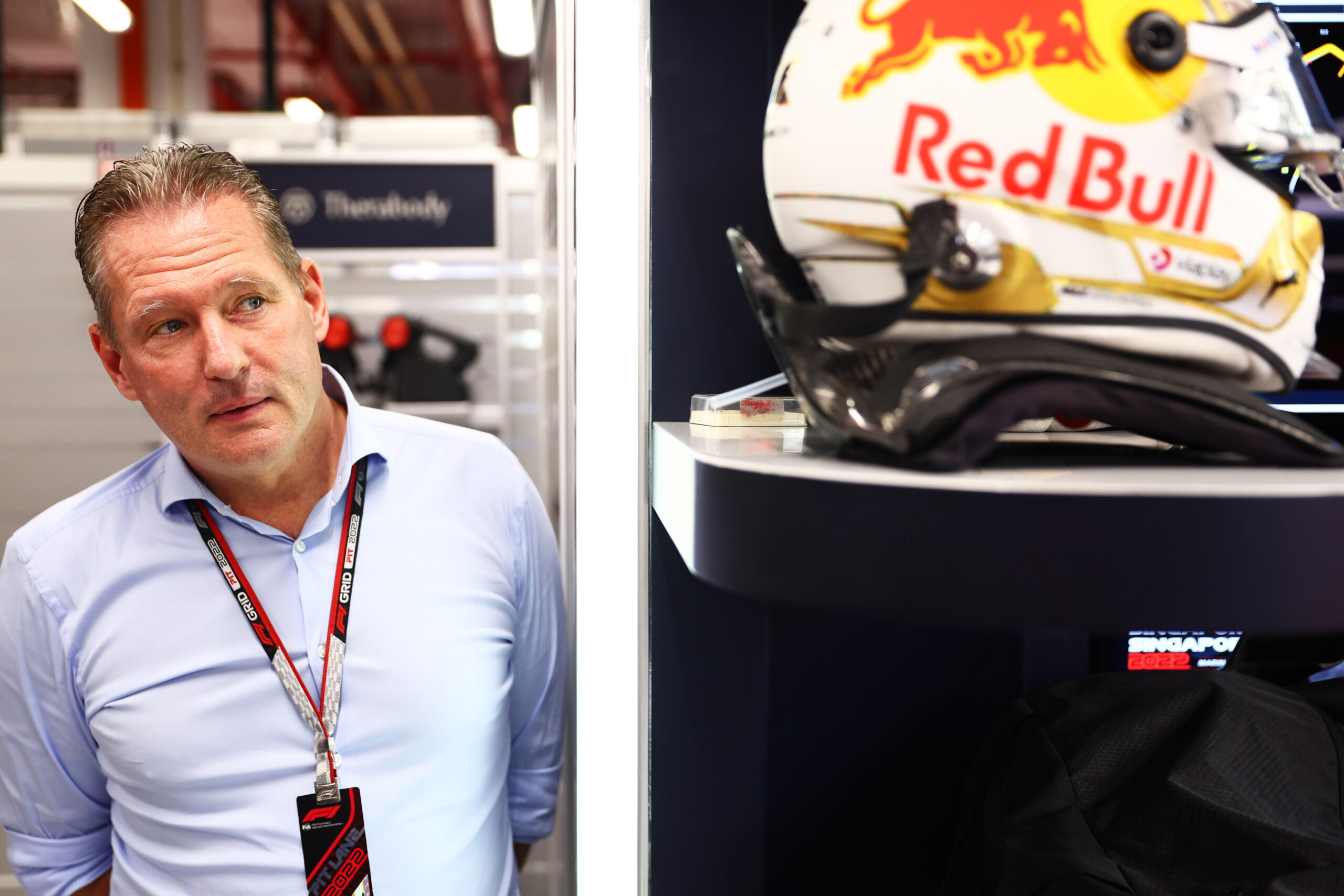 Jos Verstappen nel box della Red Bull