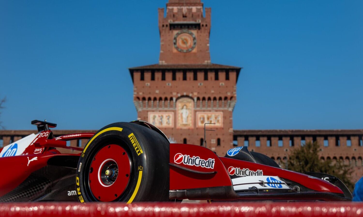 ferrari presentazione milano