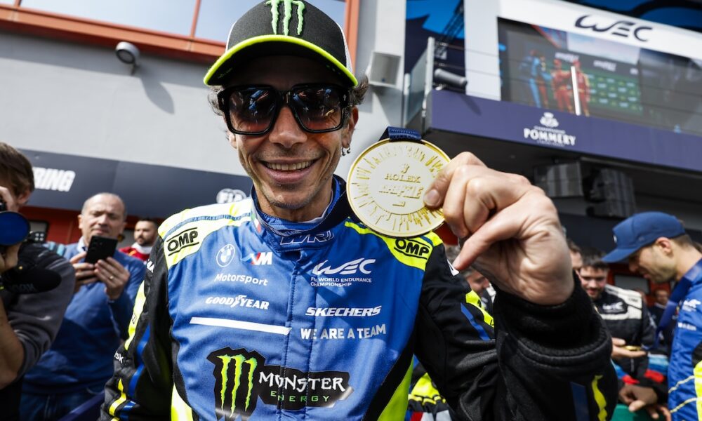 Valentino Rossi dopo la pole nella 6 Ore di Imola 2025 (© WEC - DPPI)
