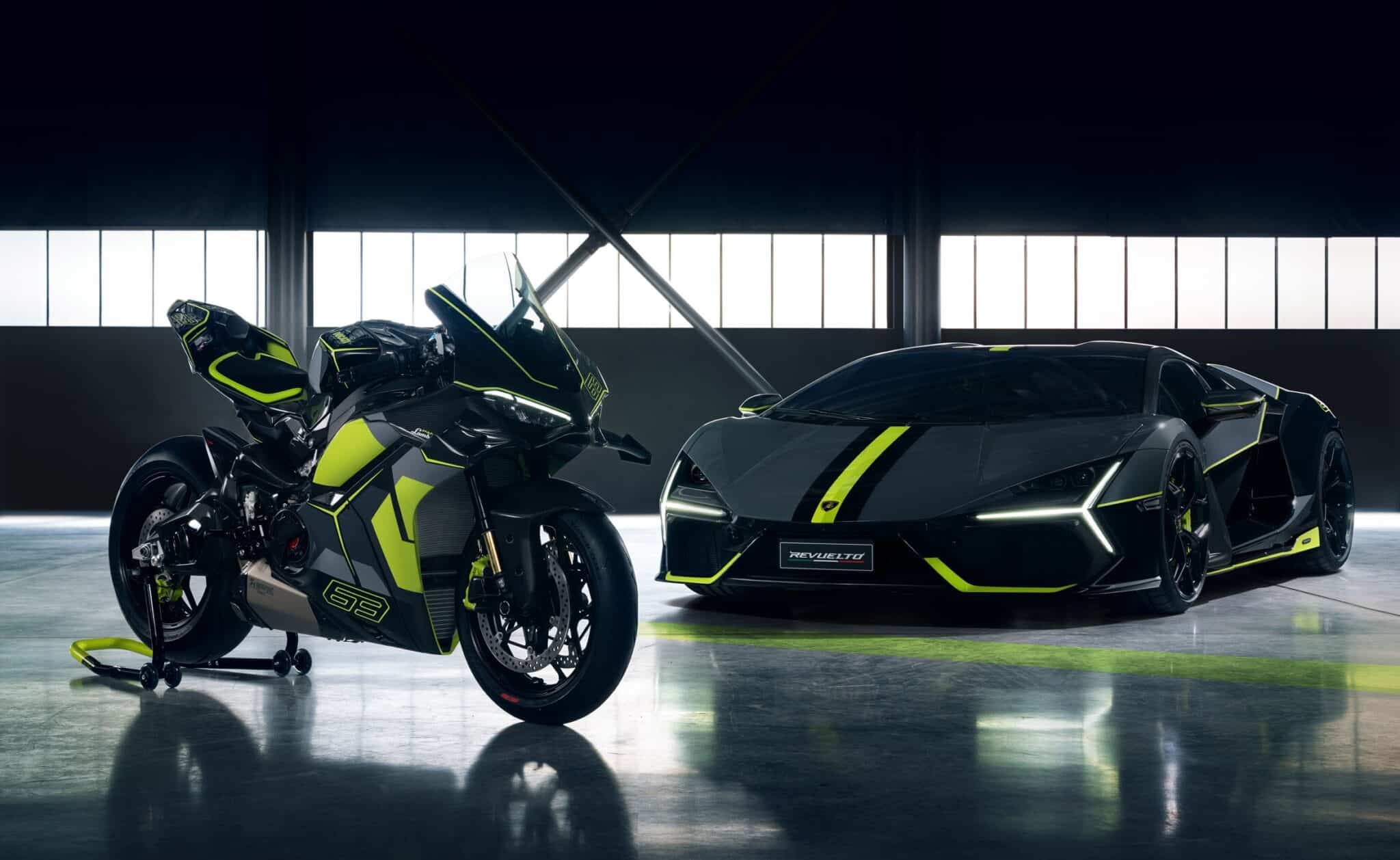 La Ducati V4 Lamborghini e la Lamborghini Revuelto (© Ducati)