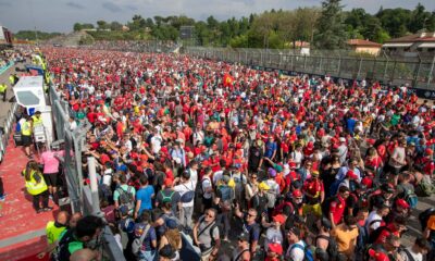 La folla nell'invasione di pista dopo il GP di Imola 2024 (© Autodromo Imola)