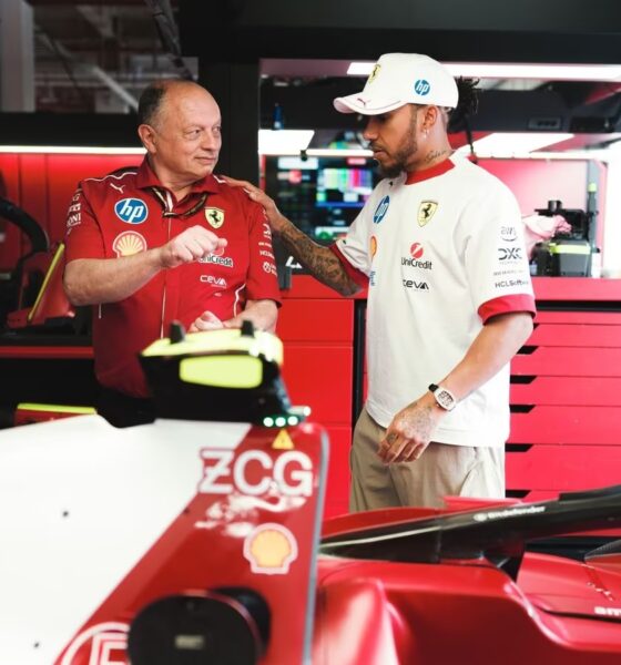 Fred Vasseur e Lewis Hamilton con la Ferrari SF-25 (© Ferrari Media Center)