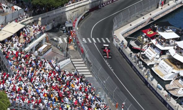 Charles Leclerc nella sezione del porto di Monte Carlo (© Scuderia Ferrari)