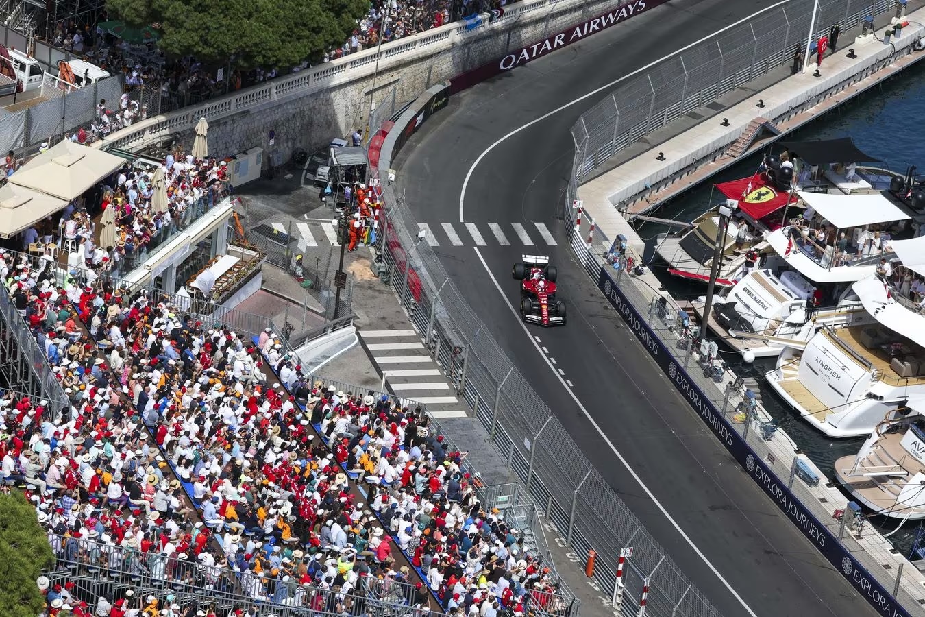 Charles Leclerc nella sezione del porto di Monte Carlo (© Scuderia Ferrari)