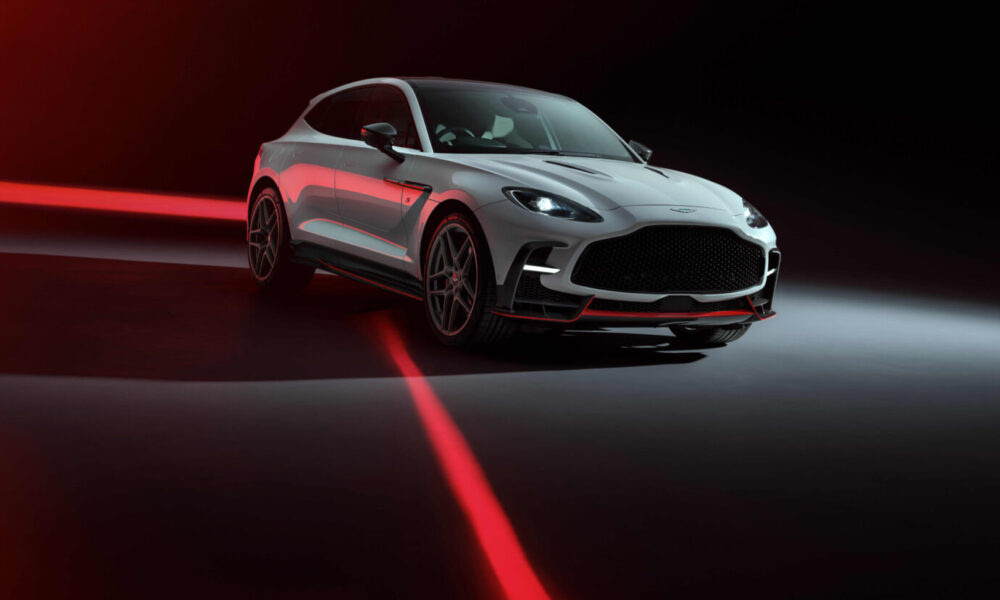 Aston Martin DBX S