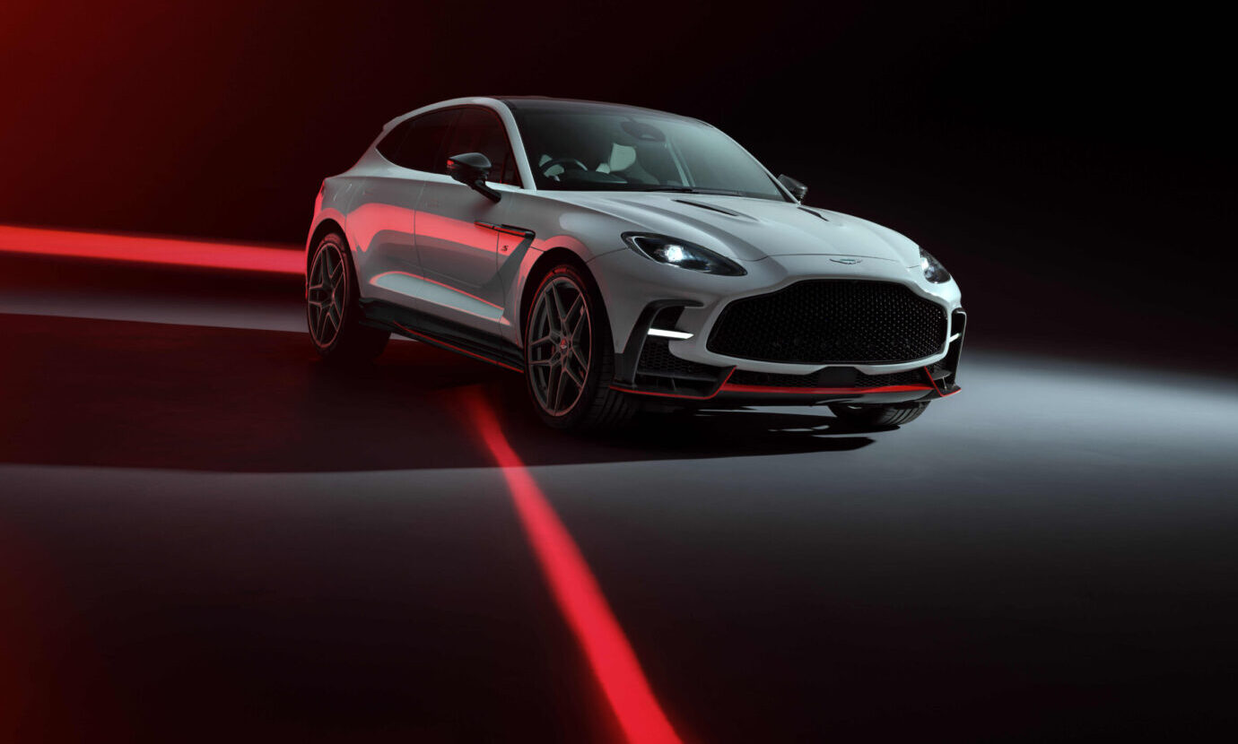 Aston Martin DBX S